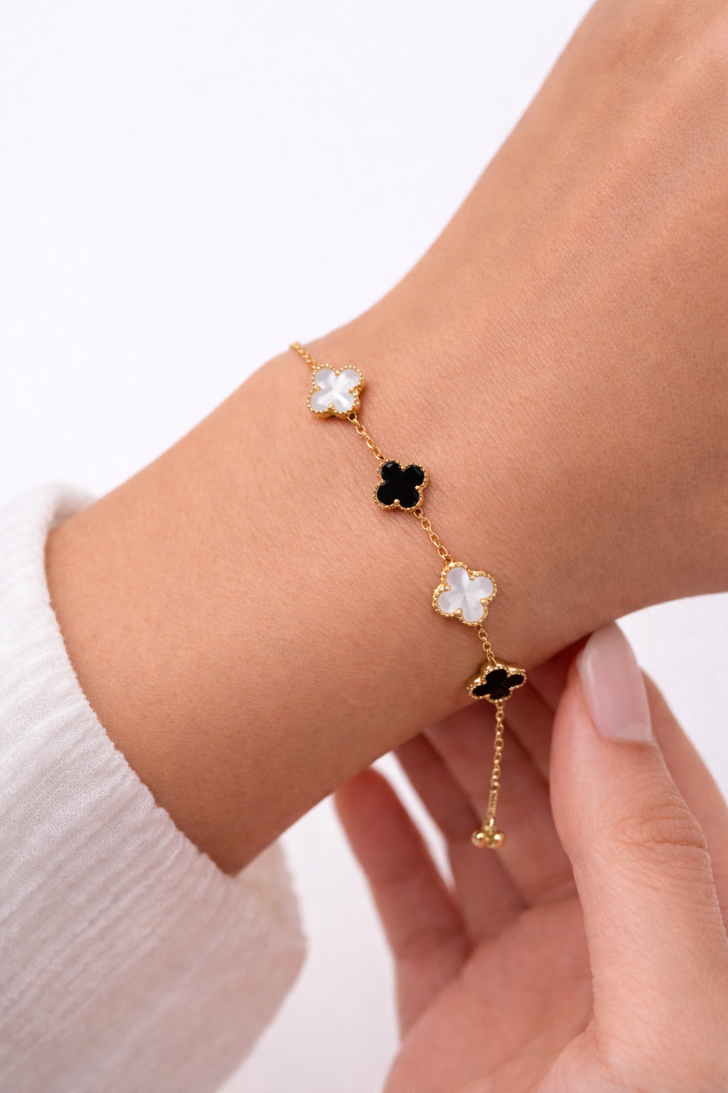 Timeless Clover Bracelet – Gold Finish